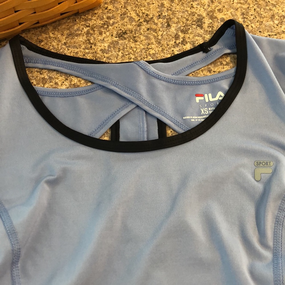 Fila Sport Active Athletic Short Sleeve Top XS Flattering Shape and Style - Picture 3 of 13